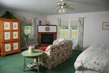Bed & Breakfast Brightwood Inn Country Inn