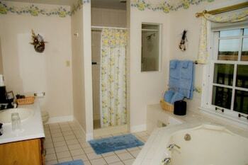Bed & Breakfast Brightwood Inn Country Inn