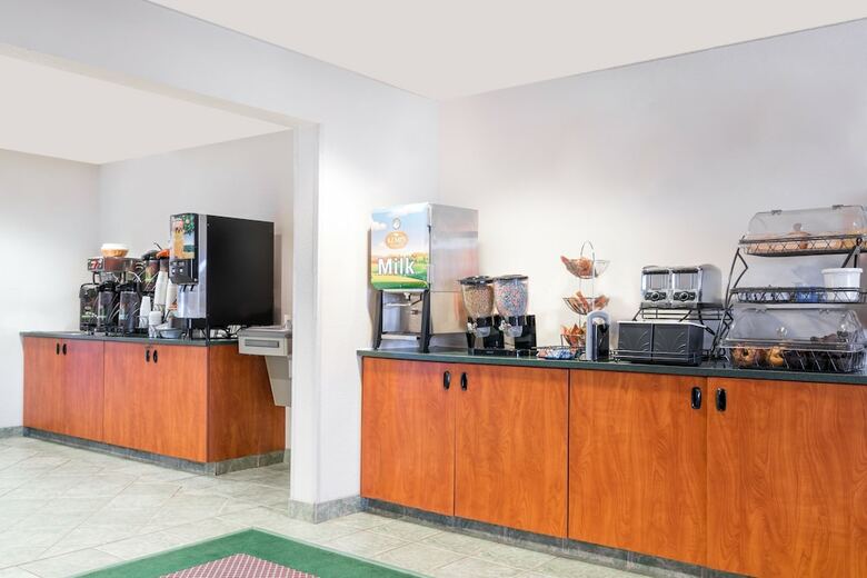 Hotel Microtel Inn & Suites By Wyndham New Ulm