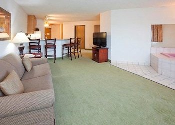 Hotel Quality Inn & Suites