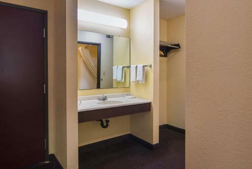 Motel 6 Hannibal Mo