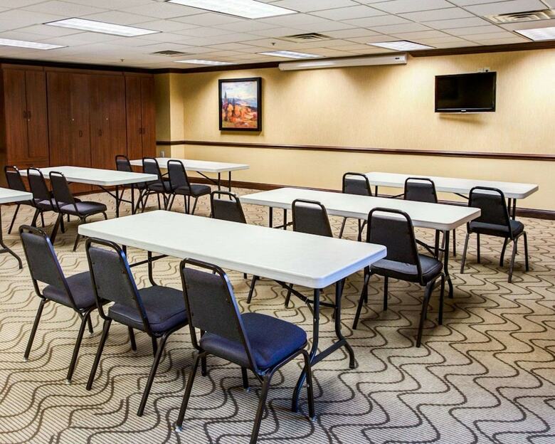 Hotel Comfort Suites