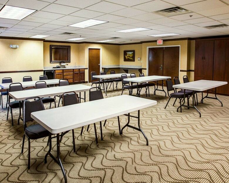 Hotel Comfort Suites