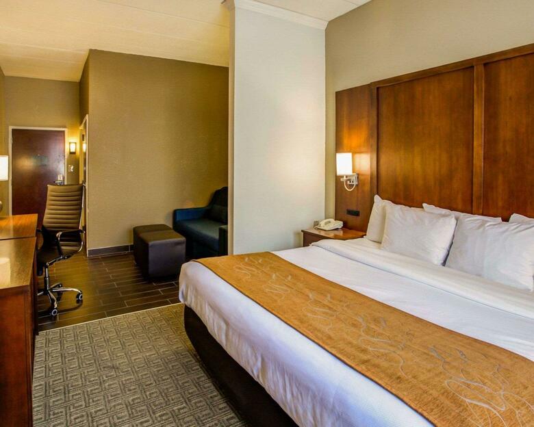 Hotel Comfort Suites