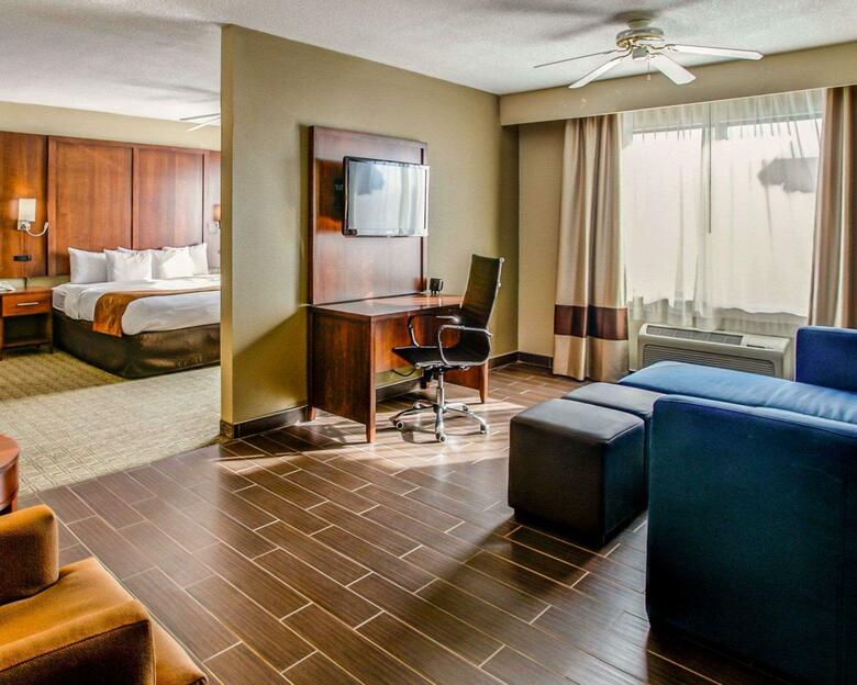 Hotel Comfort Suites