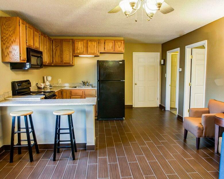 Hotel Comfort Suites