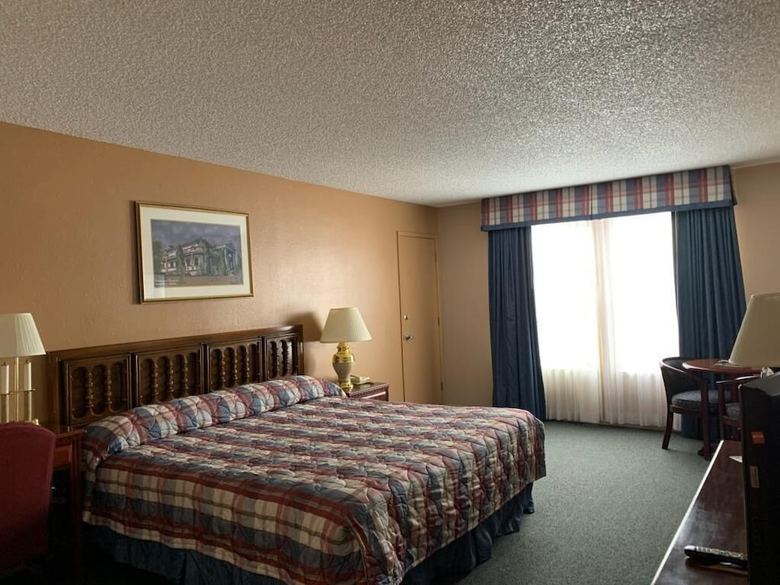 Hotel Hardman House Inn & Suites