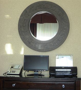 Hotel Americas Best Inns-portsmouth