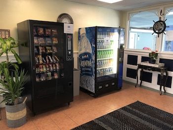 Hotel A Victory Inn & Suites- Muskegon