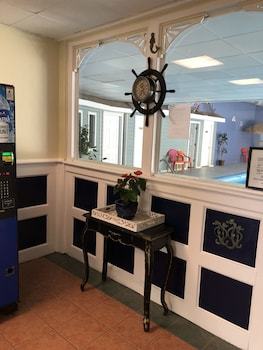 Hotel A Victory Inn & Suites- Muskegon