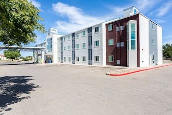 Motel 6 Roswell
