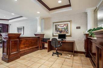 Hotel Comfort Suites