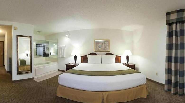 Hotel Holiday Inn Express & Suites Alliance