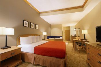 Hotel Country Suites By Carlson Burlington
