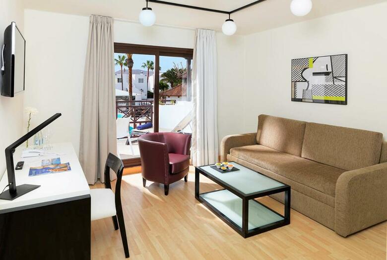 Hotel H10 White Suites - S�lo Adultos