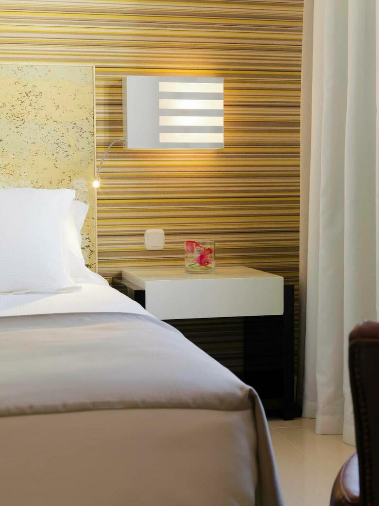 Hotel H10 White Suites - S�lo Adultos