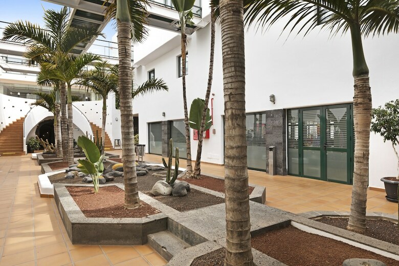 Aparthotel THB Flora