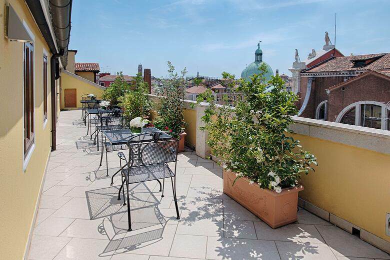 Hotel NH Venezia Santa Lucia