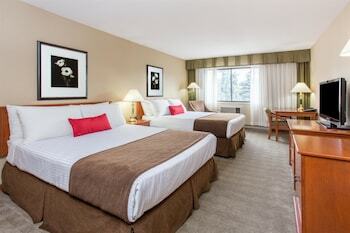 Ramada By Wyndham Kelowna Hotel & Conference Center