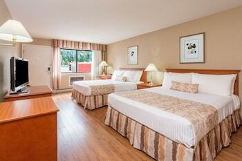 Ramada By Wyndham Kelowna Hotel & Conference Center