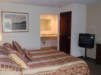 Hotel Chalet Inn & Suites Centerport