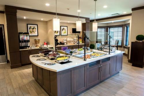 Hotel Staybridge Suites Albany Wolf Rd-colonie Center