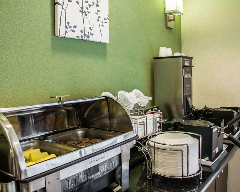 Hotel Sleep Inn & Suites