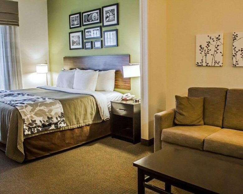 Hotel Sleep Inn & Suites