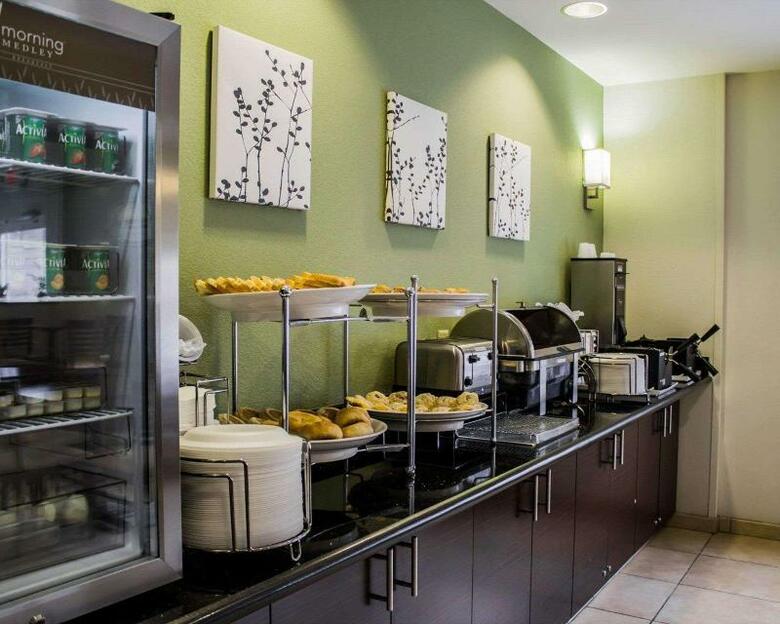 Hotel Sleep Inn & Suites
