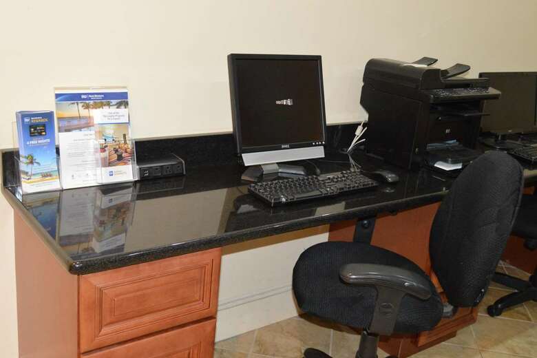 Best Western Genetti Hotel & Conference Center