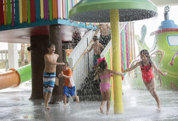Hotel Crown Reef Resort