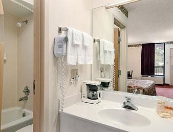 Motel Clinton-days Inn Interstate/presbyterian College