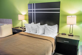 Hotel Quality Inn And Suites
