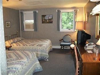 Hostal Swiss Inn & Restaurant