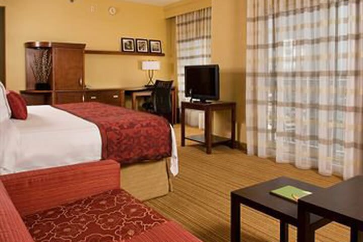 Hotel Courtyard Charleston Waterfront By Marriott