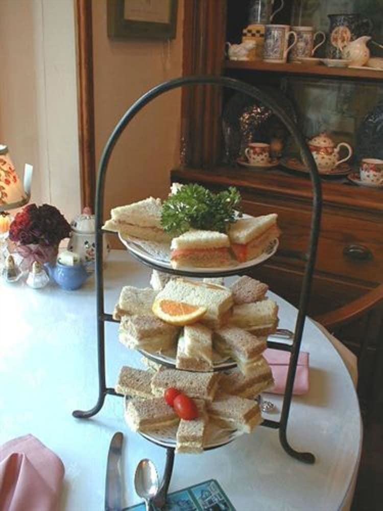 Rose Arbour Bed & Breakfast