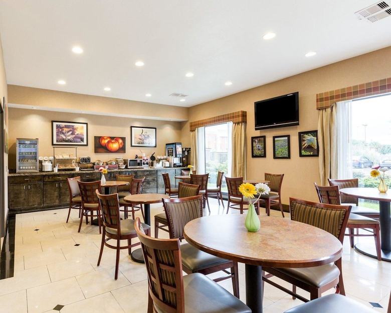 Hotel Comfort Inn And Suites Winnie