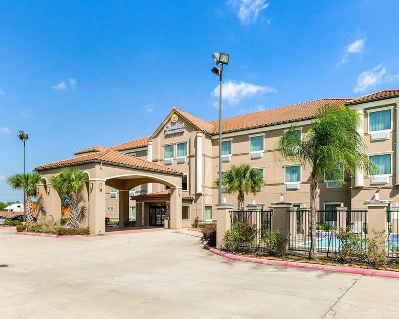 Hotel Comfort Inn And Suites Winnie