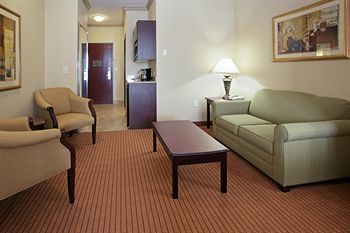 Holiday Inn Express Hotel & Suites Wharton