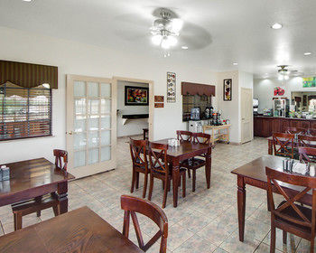Hotel Quality Inn & Suites