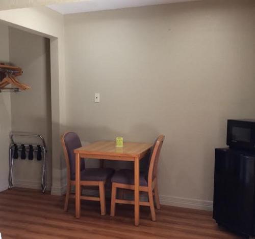 Hotel Stratford House Inn And Suites