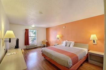 Motel 6 Laredo North