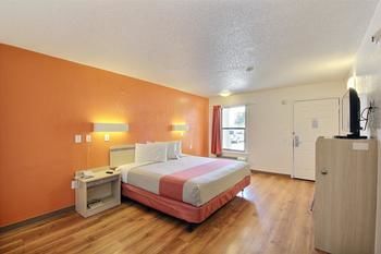 Motel 6 Laredo North
