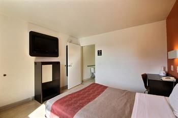 Motel 6 Laredo North