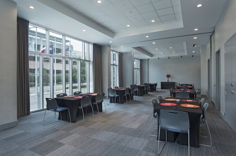 Hotel Aloft Austin At The Domain