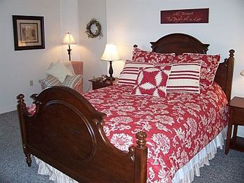 Hostal Camelot Restaurant & Inn