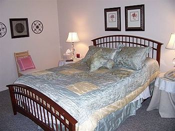 Hostal Camelot Restaurant & Inn