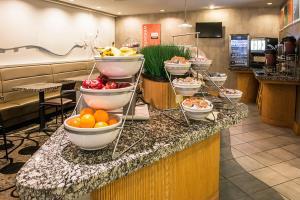 Hotel Comfort Suites Monroeville