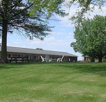 Amish Lanterns Motel