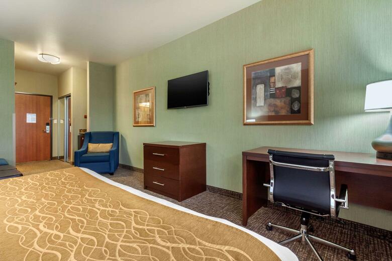 Hotel Comfort Inn And Suites